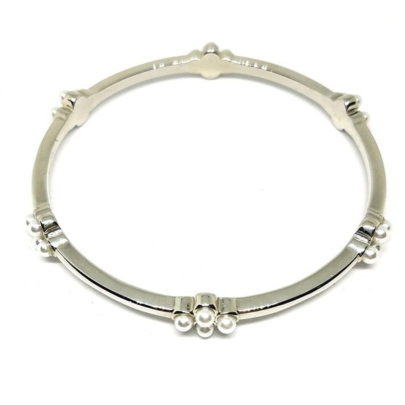 Lia Sophia Jewelry - Lia Sophia fairy tale pearl bracelet